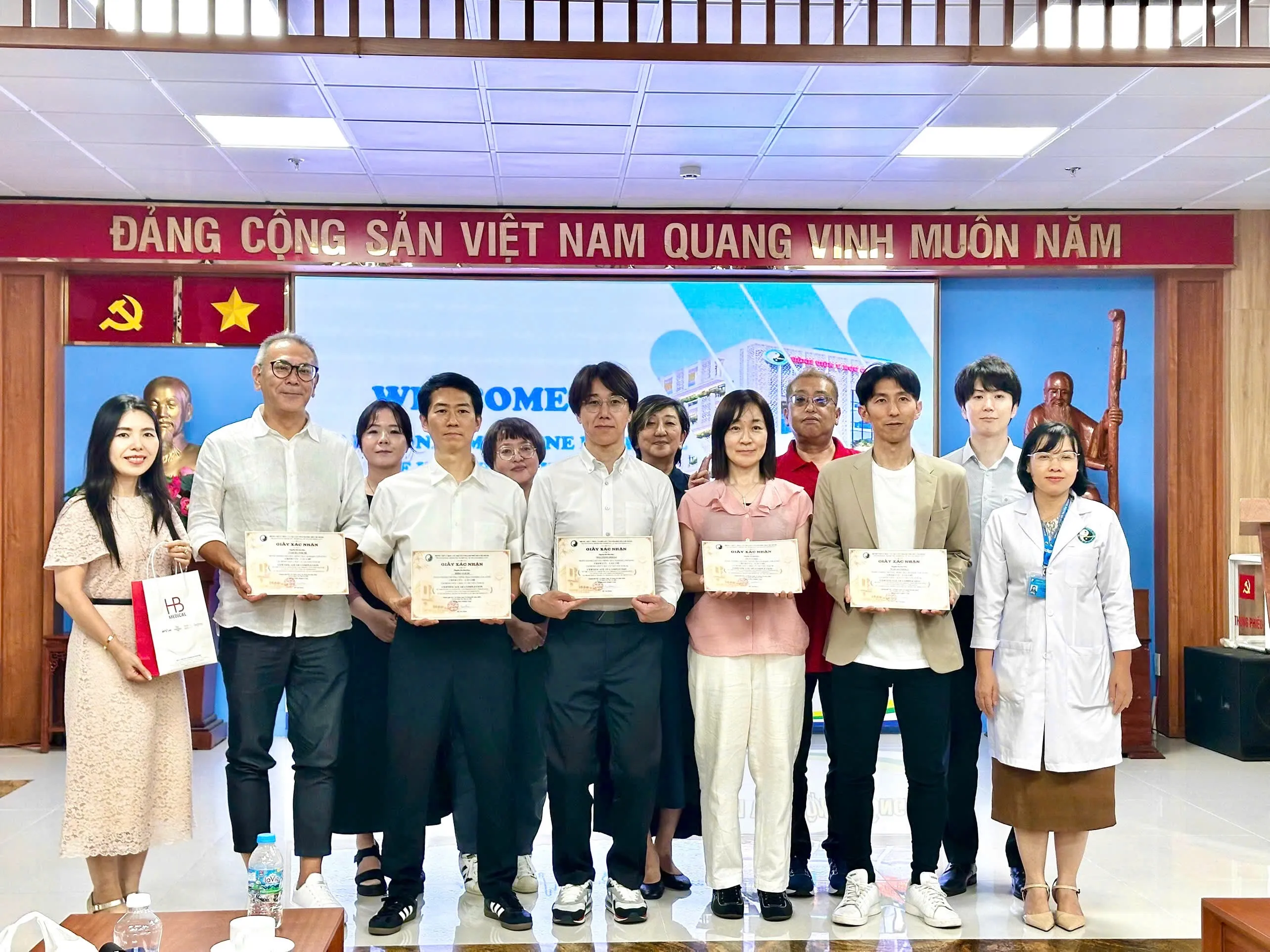 Hoàng Bình tự hào là đơn vị cung cấp chỉ cấy sinh học tự tiêu cao cấp